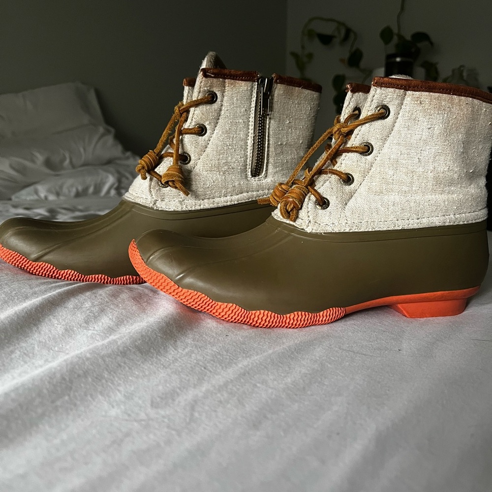 Sperry Saltwater Coral & Olive Duck Boots Women's Sz 10 Waterproof Rubber Boots